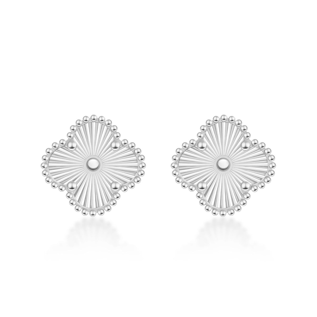 ÖRHÄNGEN CLOVÉ – SILVER